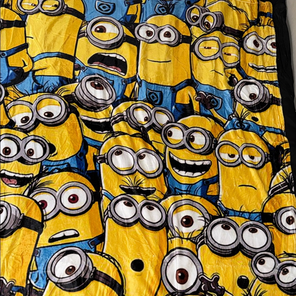 ADORABLE Minions blanket/throw 50”X60”-brand new without tags